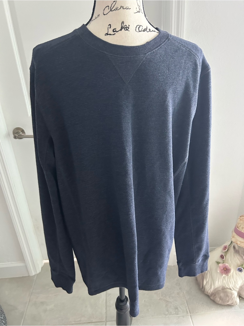 Eddie Bauer Men's Navy Crewneck Sweater - Classic Long Sleeve Tall Large - Picture 2 of 3